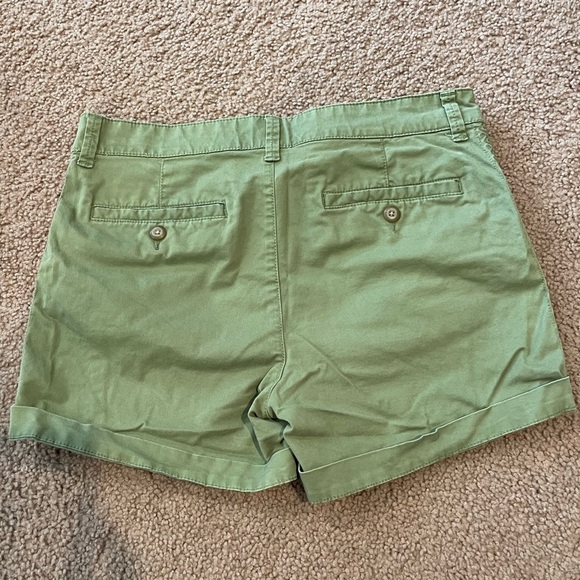 GAP KHAKIS Mid-rise Green Girlfriend Short - Picture 9 of 9